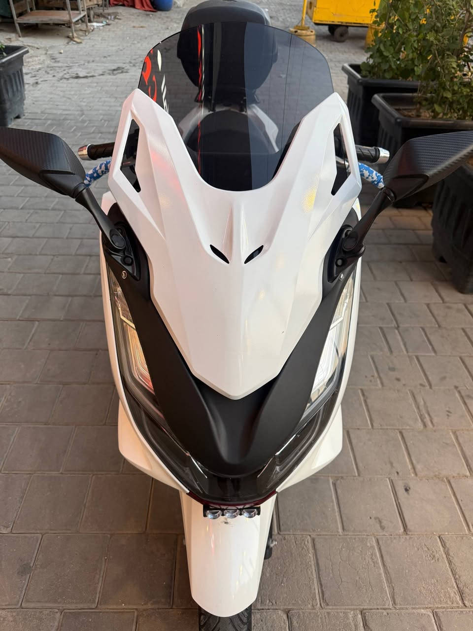 PCX جيل رابع موديل 2024
صور لمزاد موجودة بدون حادث
ياباني شاصي JK
وياهه بصمتين و رمز سكيورتي تكدر تشغلهه بلرمز بدون بصمه ومفتاحين جنطة
ماشيه 19 الف بس 
حجم لمكينه 125cc
وبيهه اضافات درع صالنصه و بجم تزويد جامه متحركة تصعد وتنزل ومرايات مثل مال TMAX 
ولايت تزويد عالي ناصي مدى 500 متر عدسة
كلج خلفي رياضي معدل 120 
وجنطه ماركة GIVI مو تجاري
مكفوله من لشخط كفرات مكينه كلجات كهربائيات تايرات دبلات كلهن جدد ع وضع لشركه جيب فيتر وياك وتعال افحص ابيعلك مكفول 
مكاني بغداد 
سعرهه 27$ وبيهه مجال للشرايه 
*********** موجود واتساب وتصال

ليدور نطايح ولبياع شراي متفيده خليروح للرمبه موجودات ب 15$
