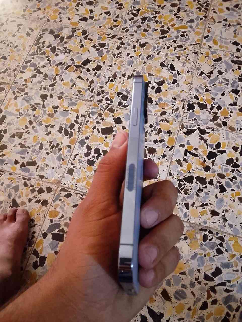 السلام عليكم
ايفون 13 برو ماكس
بطاريه85🔋
الجهاز امريكي
ذاكره 256
جهاز نضيف شرط عل الفحص
السعر خاص 
الاتصال ***********
العنوان الصويره طريق المطار
