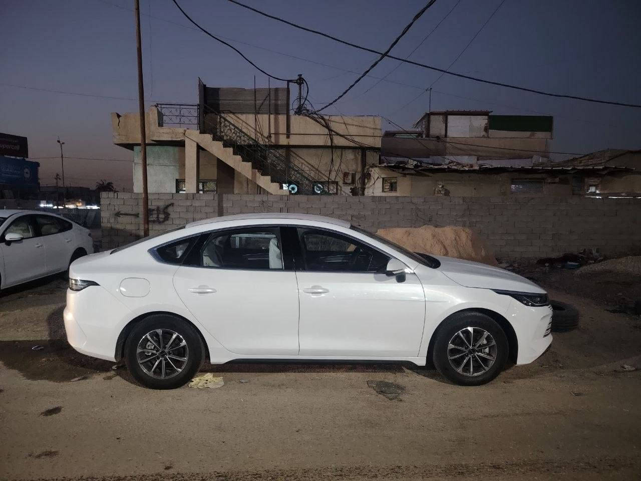 السلام عليكم
BYD
دسترويل 
مديل :2025
ماشيه : ٧ الف 
تشغيل عن بعد 
مكفوله من صبغ 
وضربه 
ولبارد 
كير محرك مكفول
مرايات كهرباء 
كشنات ابيض رياضية
لد نهاري 
شاشه قلابه 
اشاير بل مري 
وبعد مواصفات دسترويل معروفه 
للاسفسار اكثر اتصال على رقم وتامر امر 
***********
