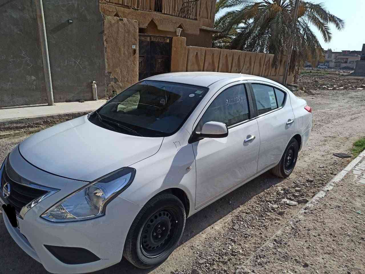 نيسان صني هندي موديل 23 خليجي حرة رقم مثنى ماشية 40الف 
بيه ضربه بالجنطة عابرة كلش قليل والباقي كفالة
110 وبيه مجال قليل 
*********** السماوا, المثنى
