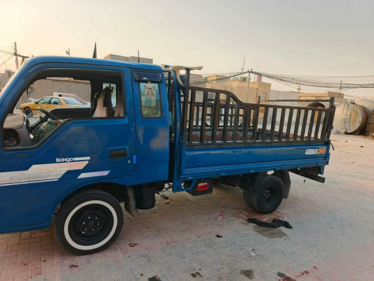 السلام عليكم كيا للبيع رقم انبار موديل 99 مكان كربلاء السعر 48 وبيها مجال ماكينه 3000 لا تنقيص لا تبخير بس***********
