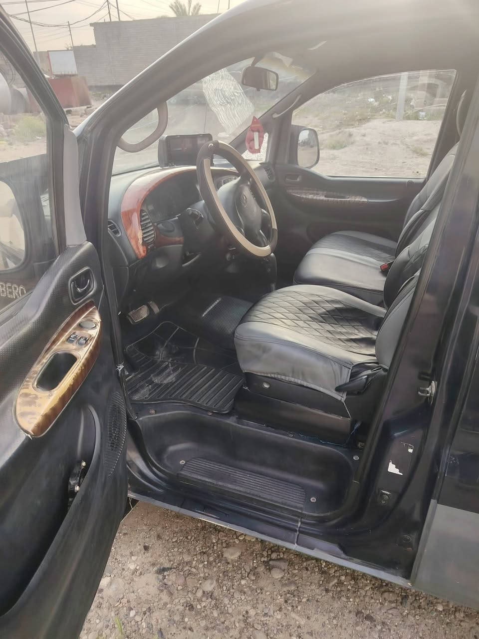 ليبرو  نضيف نضيف و جاهز
محرك مسكر الابيض المرغوب 
وكير اوتوماتيك السياره 
جاهزه صدر تخم تاير تبريد 
رقم انكليزي باسمي تحويل 
مباشر 
العنوان سامراء 
***********
 السعر 70
 ملاحظة السياره قليل جدا اكو بنضافتها
