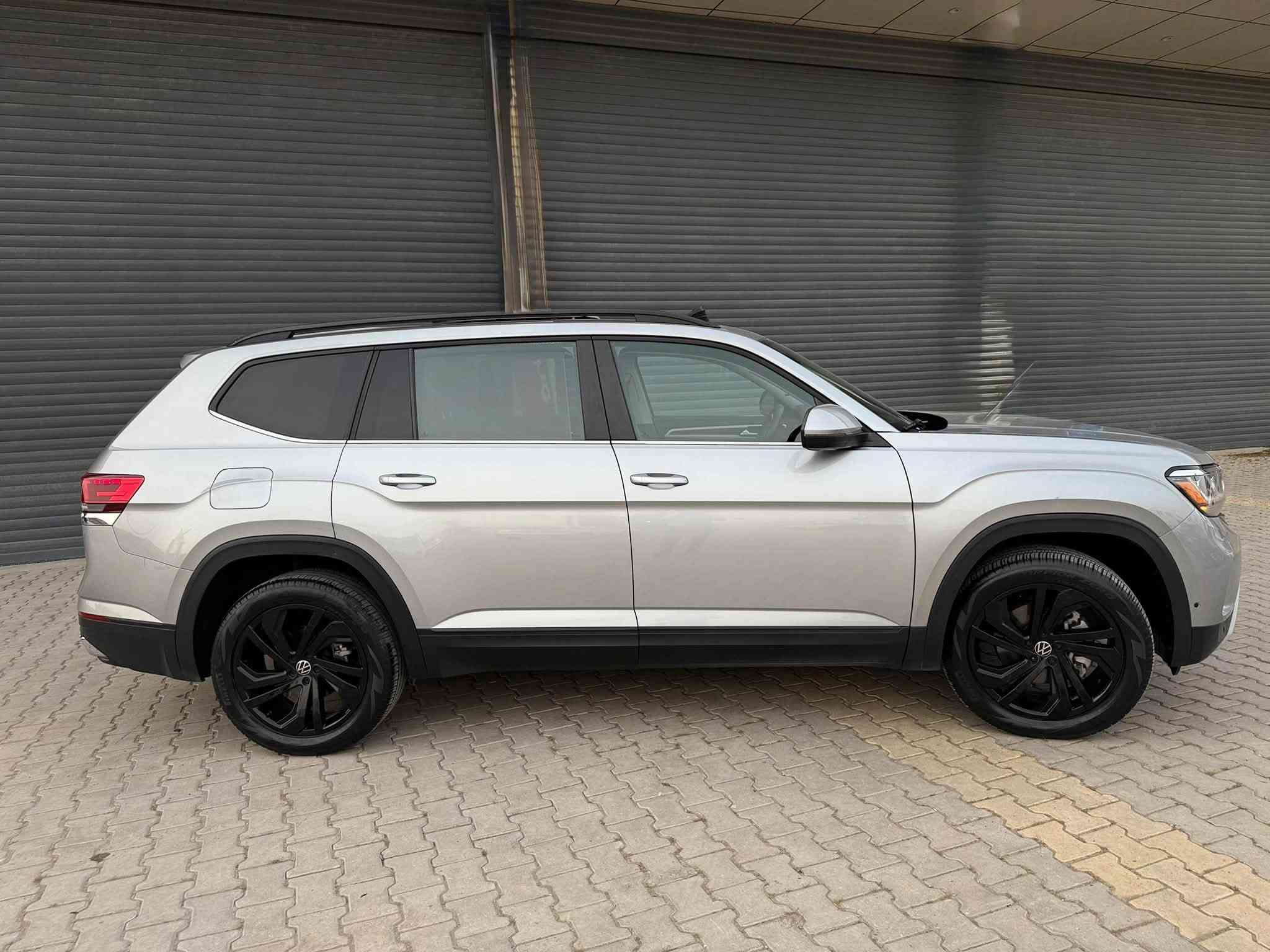 للبيع 
Volkswagen Atlas SE-TECHNOLOGY 2022 AWD
وارد أمريكي 🇺🇲
رقم الشاصي مُرفق: 1V2KR2CA1NC516144
سعر بلاشسسس مناسب جدا  💫
نص بوند صبغ بس بدوون دواخل 
ممحرک ٦ سلندر   ٣،٦ مرغوب
بانوراما 👍🏼
دفع رباعی 💪🏾
کشن vip
7 راکب 
کیج الکترونی  😎
ارباک تاک رجع بلادی 
كشنات جلد + تدفئة + + كشن السائق كهرباء 
حساسات أمامية + خلفية
شاشة تدعم Apple CarPlay + Android Auto لاسلكي 
شاحن لاسلكي 
تبريد 3 قطع 
مرايات جانبية شفط + عليها نقاط عمياء
تشغيل عن بعد 
٦٣ الف ماشیە 🤔
رقم هاتم 
***********
مکان سلیمانیە
