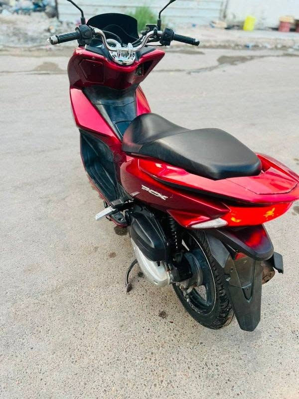 السلام عليكم pcx ياباني لأصلي مكينه 150 دراجه مكفوله كفاله عامه حساس ازدحام حساس استان كله شغال ماشيه 35 حقيقي داجه تتعب تكول جديده مال جناي السعر مليون 650 وبيه مجال بصيط العنوان بغداد  الهاتف*********** اتصل وبيك خير ودلل
