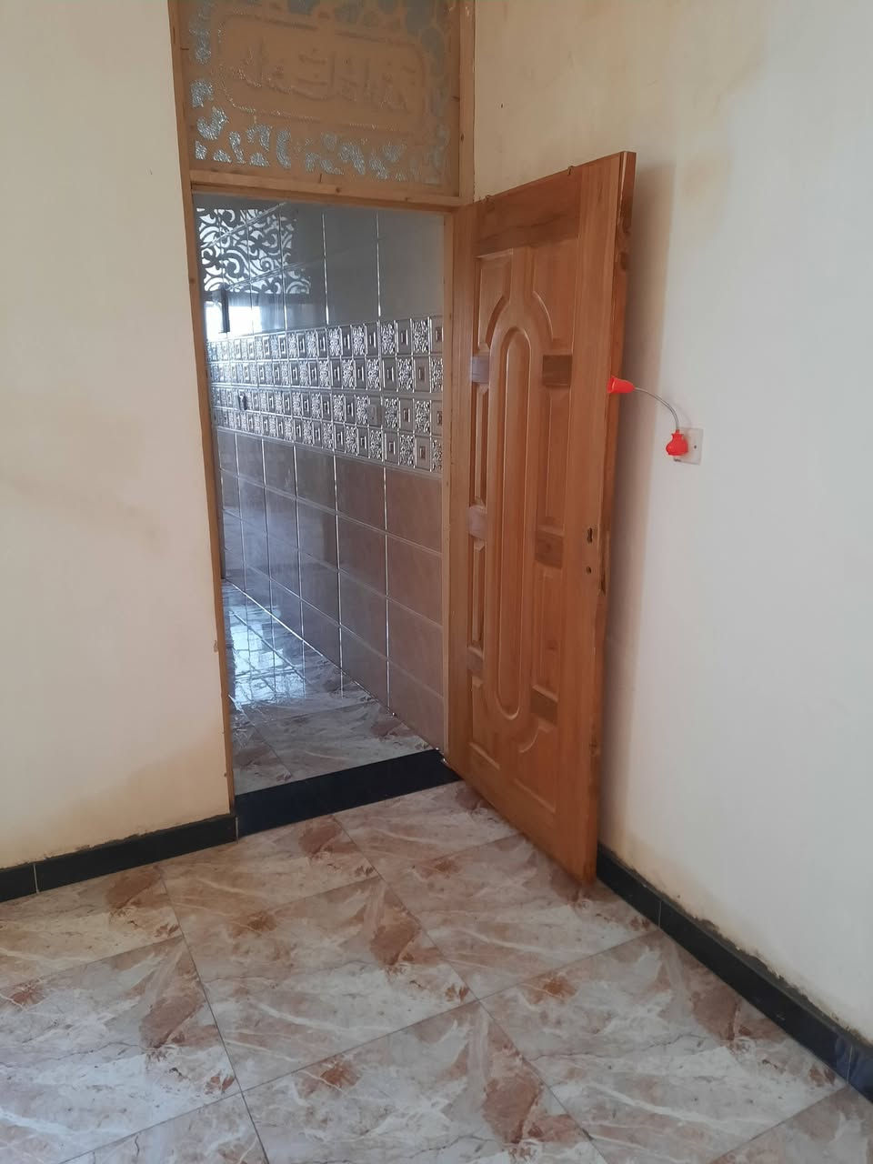 السلام عليكم دار للبيع ٥٠ متر دوانم الشعله زراعي سند ٢٥ شارع ابو الدوش كامل نظيف جاهز للسكن خدمات كامله للإستفسار خاص الاتصال ***********
