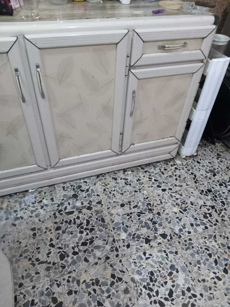 أثاث مستعمل • كنب