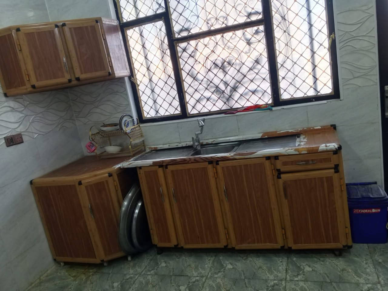 لا توجد تفاصيل

نص مكتوب في الصور:
- ***********