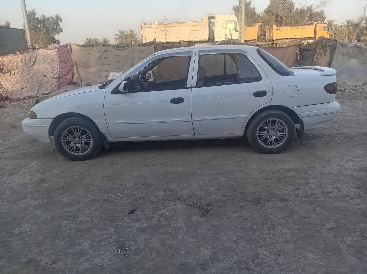 السلام عليكم كيا سيفيه للبيع موديل 1994 مكينه مكفوله شاصي مكفول كشر مكفول مابيه خياس تحويل ثاني يوم  السر 28 وبيه مجال للستفسار ***********
