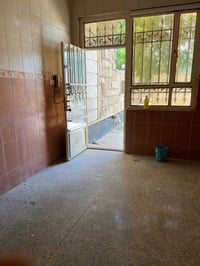 ⸻  🏡 للإيجار – بيت بموقع مميز  📍 الموقع: شارع المغرب 📐 المساحة: 180 مت...