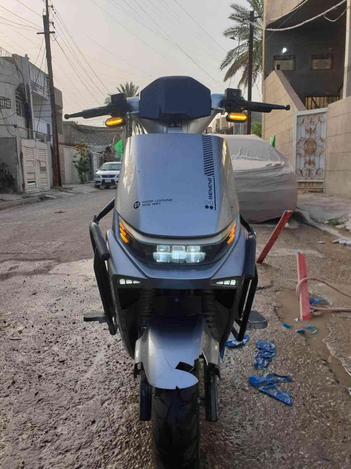 شحن • سرعة ٨٠ • ٦ بطاريات