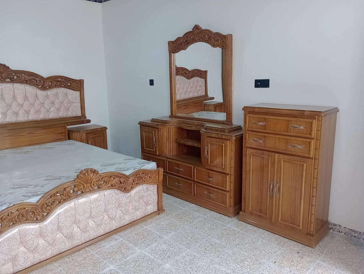 للبيع غرفة نوم جديدة مامستعملة فصال جديد كعب الغزال خشب عراقي ثقيل وزان قنصور 6 ابواب زاوية برتفاع القنصور شراي يتصل
***********
***********
للبيع غرفة نوم جديدة مامستعملة فصال جديد كعب الغزال خشب عراقي ثقيل وزان قنصور 6 ابواب زاوية برتفاع القنصور شراي يتصل
