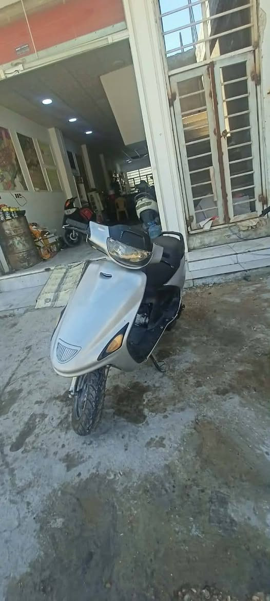 دراجه فراشه لبيع تشتغل سلف وهندر الدراجه نضيفه مفتوحه مره وحده سعره 375 وبيه مجال لشراي عنواني نجف نصر مهندسين رقم واتساب ***********
