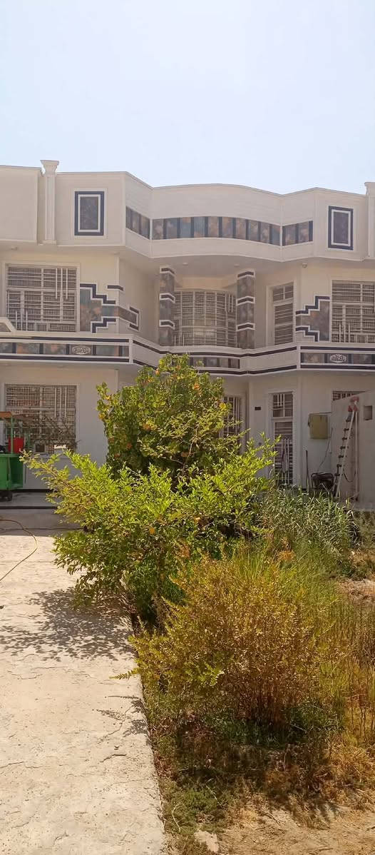 عقار للبيع في منطقة الطهمازية🏡 
المساحة 650 متر

4 غرف نوم 🔵

مطبخ كبير

مضيف

هول كبير

٣ مجاميع صحية خارجية وداخلية

للاستفسار الاتصال على الرقم

***********
