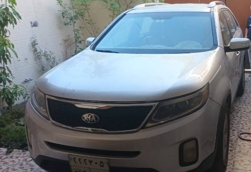 سورنتو 2015 وارد امريكي بيه بنيد مبدل مصبوغ هوه والجاملغ  والباقي مكفول ليبل واحد بدون تبديل  محرك 2400  خمسه راكب ماشيه 98ميل سياره جديده
***********

السعر 115

مكاني الدوره شارع 60
