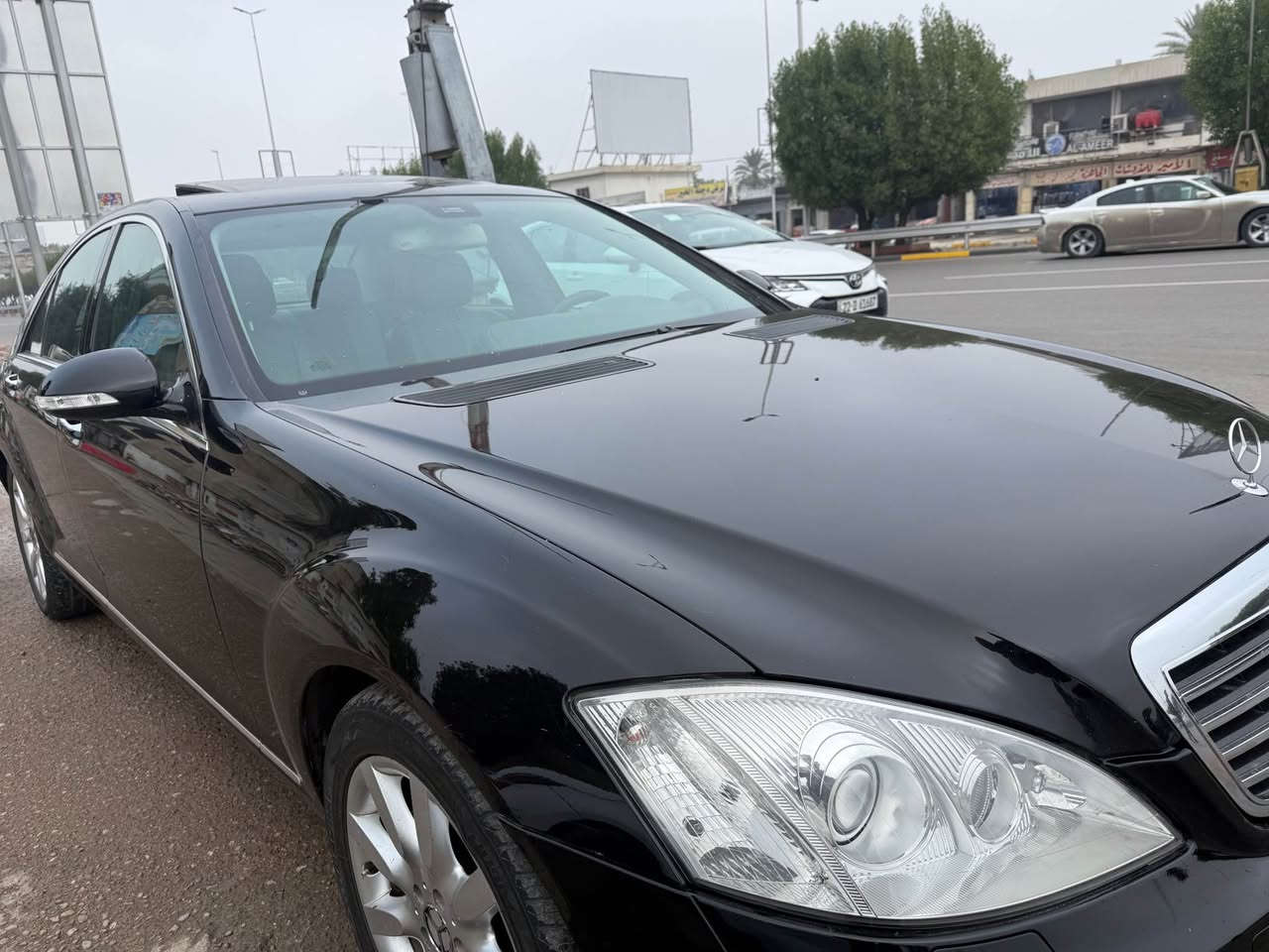سلام عليكم مارسدس 350s2006 وارد ياباني بيها قطعتين اكلير فقط السيارة فول مواصفات فتحة جلد رادارات 6 اسلندر السيارة جاهزة من كير محرك صدر تبريد السعر (155$) وبيها مجال العنوان بغداد الحرية للاستفسار *********** بغداد, العراق
