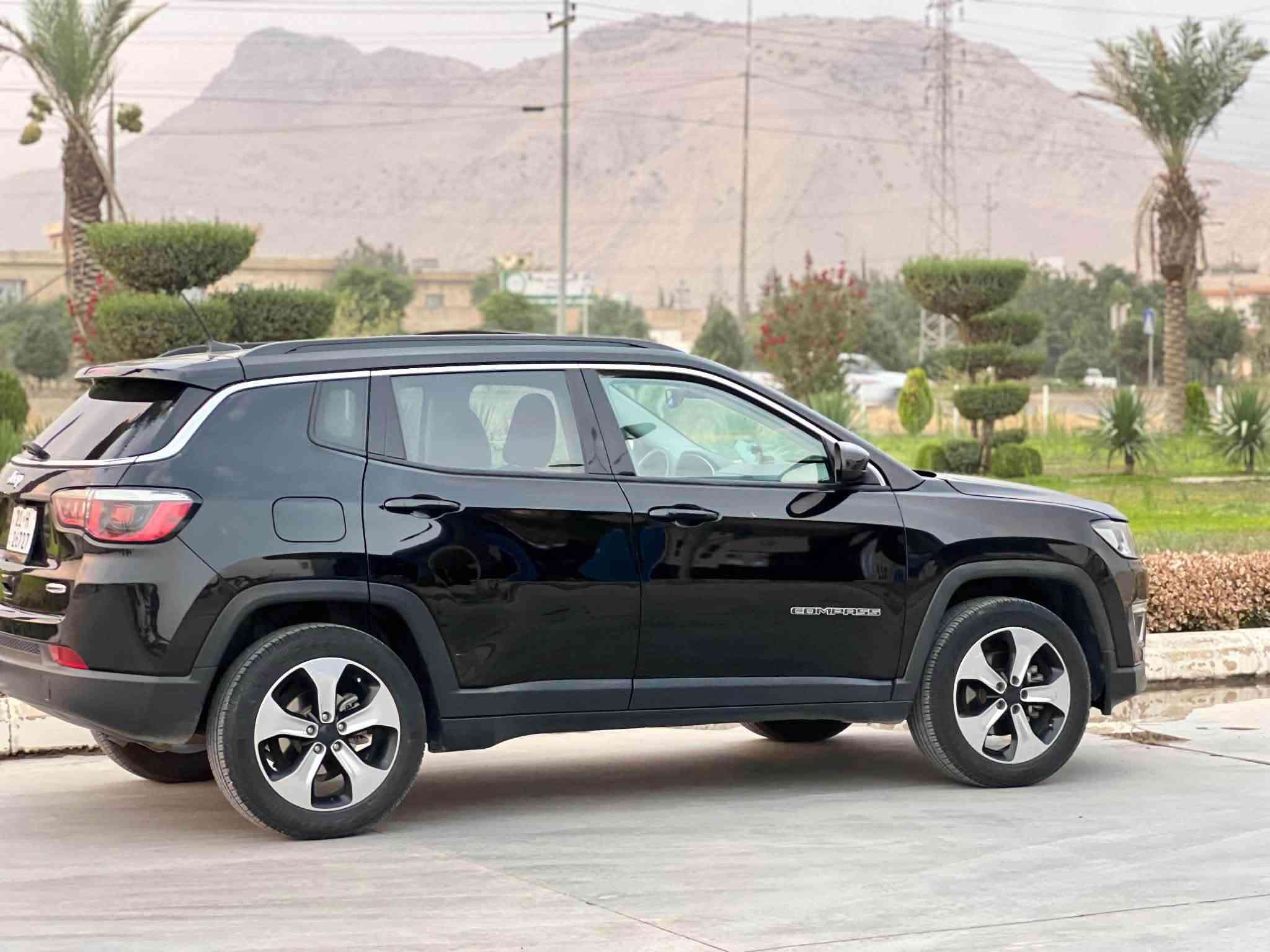 jeep compas 2018 
سەیارەکە فول مواسەفاتە 
پانۆڕاما دەبڵ ئەکسل
بەسمە کوشن گەرم سوکان هیتەر
سەنەوی هەزەی نوێیە بەناوی خۆمانە
چوار تایەی لۆکی لە ژێرە 
کامل سێرڤسی بۆکراوە
بۆنیت و چاملغی بۆیاغە
نرخى 118گةلا
*********** رانية, السليمانية
