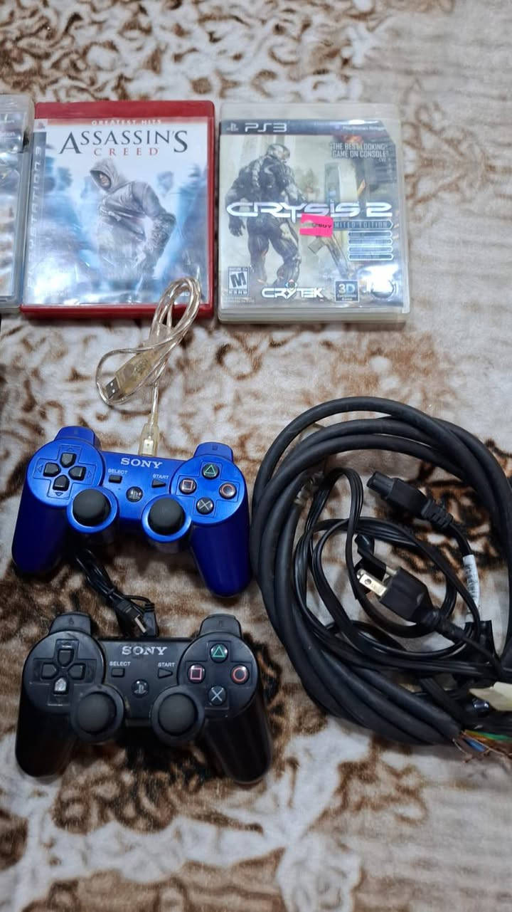 بلي ستيشن امريكي كامل وهو ملحقاته للبيع سعره 100 بلاش للتواصل ***********
