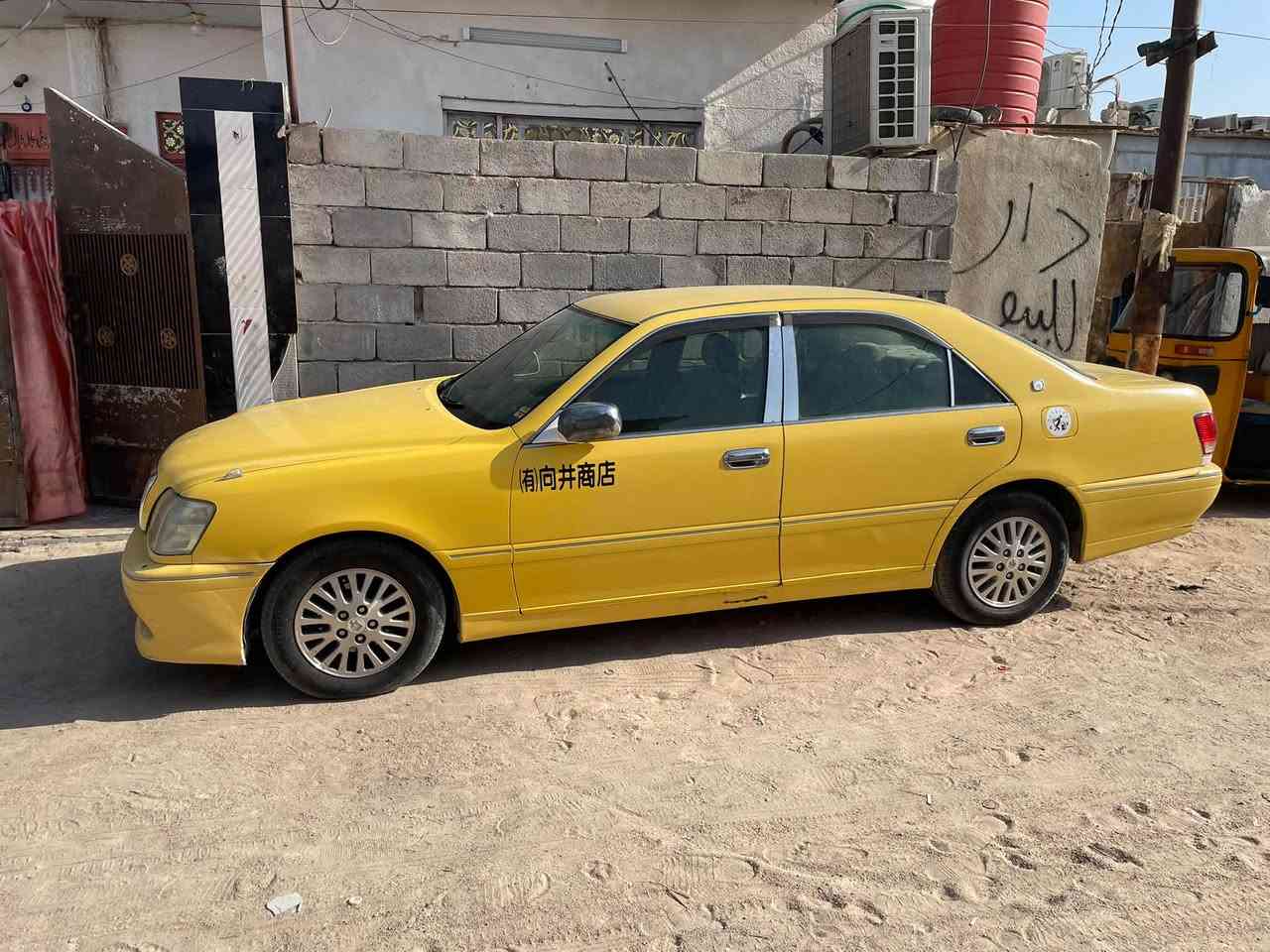 كراون ملكه 2005رقم بغداد اللماني مكفوله كص ونقل والعيب الشرعي محركvvt 3000 بيه صوت بكن الكير مكفول كهربائيات كلها شغاله حداديه جاهزه السعر 60 وبيه مجال ترهم مراوس حسب القناعه المكان البصرة اتصال او واتساب  ***********
