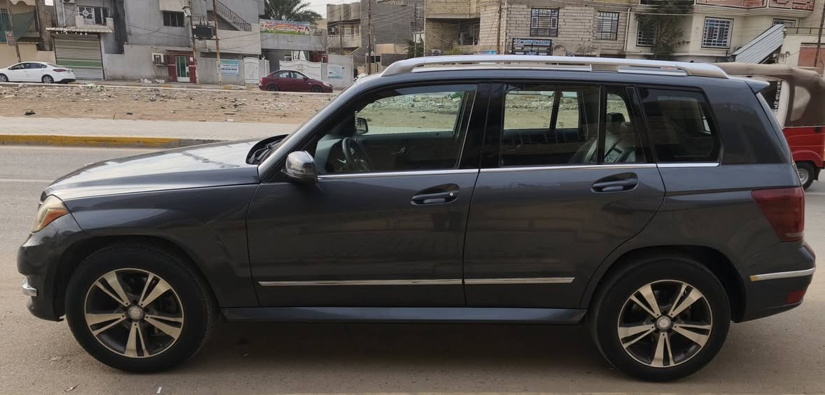 سلام عليكم
مرسيدس موديل 2010 glk 350 
رقم بغداد الجديد , فول مواصفات , مكينة 3500 ، خمسة راكب ، سيارة ما ناقصها شي وما بيها مصرف***********
