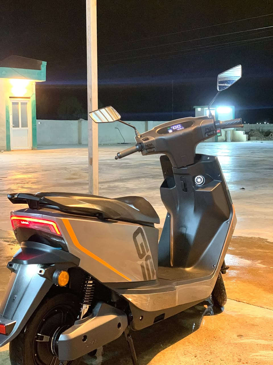 سلام عليكم
دراجه شحن ليما موديل 2025 /5بطاريات بحاله جيده فول مواصفات لايت LED نضيف جدا 3 سرع سويجين وبصمتين سرعه حقيقي 60 كلشي بي شرط السعر 650 وبي مجال مكاني العباسي الاستفسار دك عله ***********
