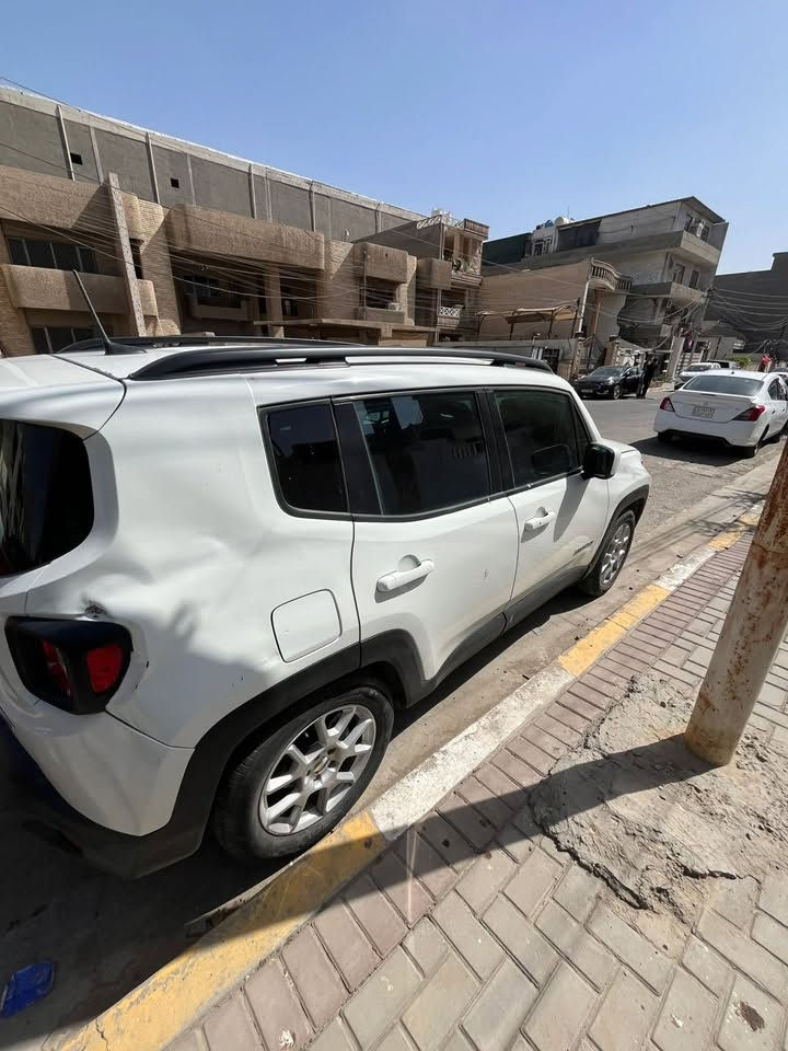 جيب رينيجد موديل 2021
تعمل على منظومة غاز بلاضافة للبنزين
السيارة ماشية 75 الف كيلو 
حادثها خلفي بالجنطة بدون ايرباك
تخم تاير
محرك 2400 
عازل حراري للجامات الجانبية
حساسات ( تاير+مانع تصادم+ مري )
تثبيت سرعة
السيارة نظيفة جدا وبأسمي 
بغداد /الكرادة شارع 62
السعر120 
واتساب ***********
