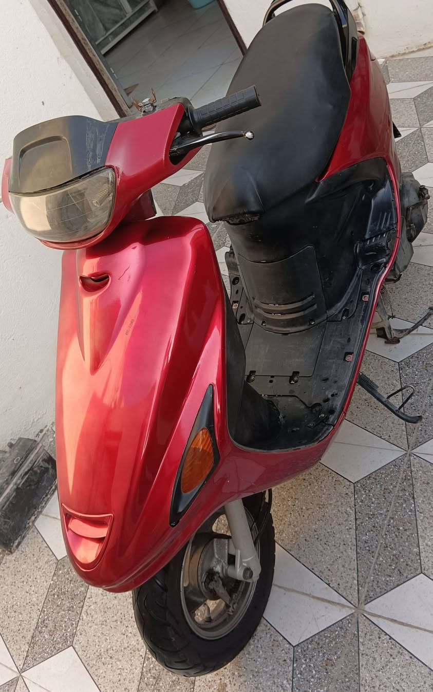 دراجه للبيع شغاله سلف هندر 
كهربائيات 
لايت عالي ناصي زنون 
اشاير سكن دبلات 
مكينه خرسه مامفتوحه 
كفر مختم  عداد بانزين قفل جنطه 
السعر 450 وبيه مجال العنوان النجف شارع الصب 
***********
