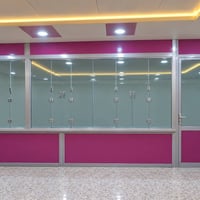 زجاج مقسى • مستعمل • مفصخ