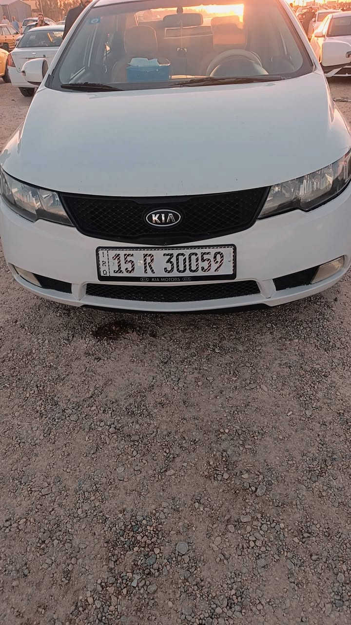 سيراتو موديل ١٠ 
محرك ١٦ مكفول والكير مكفول دهن محرك هايدروليك كير جديد
شاشه حساس فتحه اشاير بالمري مواصفات معروفه
بيه ٣ قطع تقريبا 
على ايدي مابيه نقص كلوب كلشي شغال 
السياره مابيه تلزيك ابد اصرف عليه امانة الله 
المكان الرمادي  ***********
السعر ٨٥ بيه مجال
