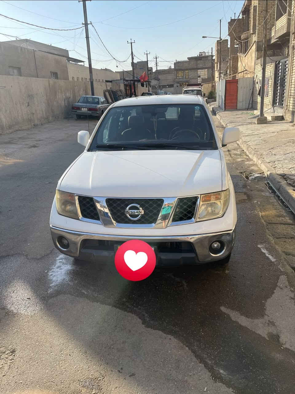 السلام عليكم نيسان نيفاره للبيع السياره 2011 السياره LEفول مواصفات السياره جديده السياره دواخله مغلفه كشناتها ولارضيات بعدهم بحاله الوكاله السعر 115$وبيها مجال ***********
