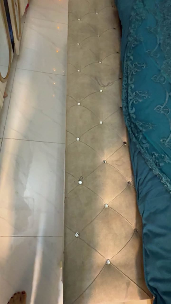 سلام عليكم غرفه نوم تركي البيع 9قطع سعرها600 وبيها مجال الأعظميه رقم هاتف***********
