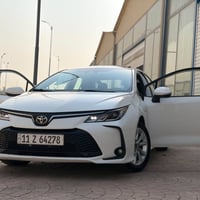 كورولا ٢٠٢٥ • ماشي ١٦٠٠٠ • داخل احمر جلد