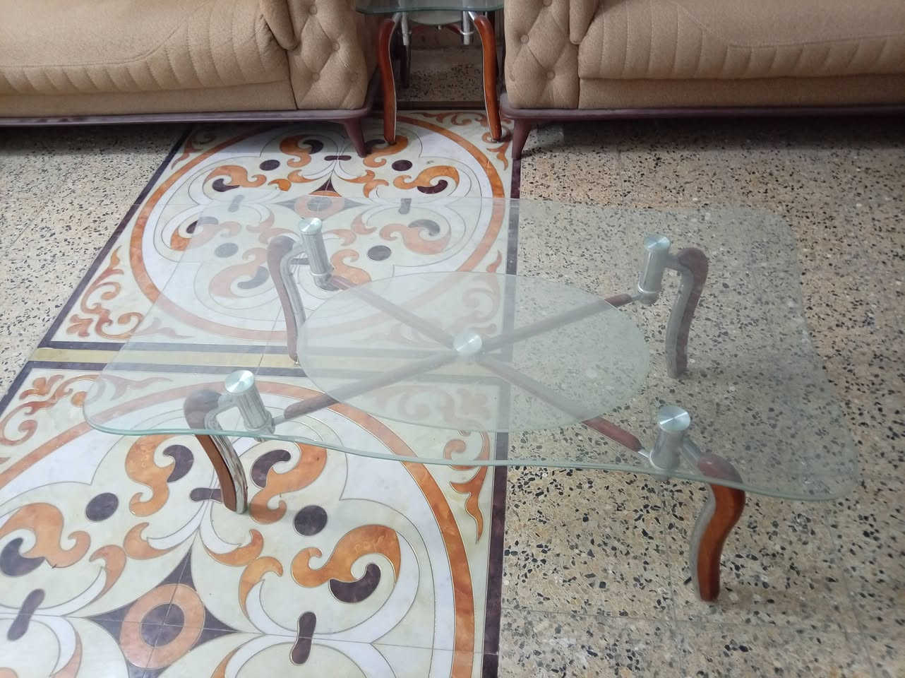 كاونتر كبير 
تخم 
طبلات 
للبيع اليريد يشتري عالخاص
