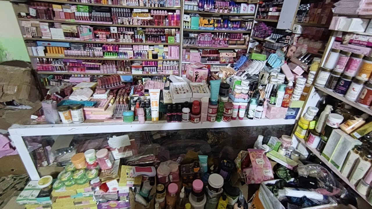 بضاعة عملاقة للبيع
للتواصل فقط واتساب ***********
