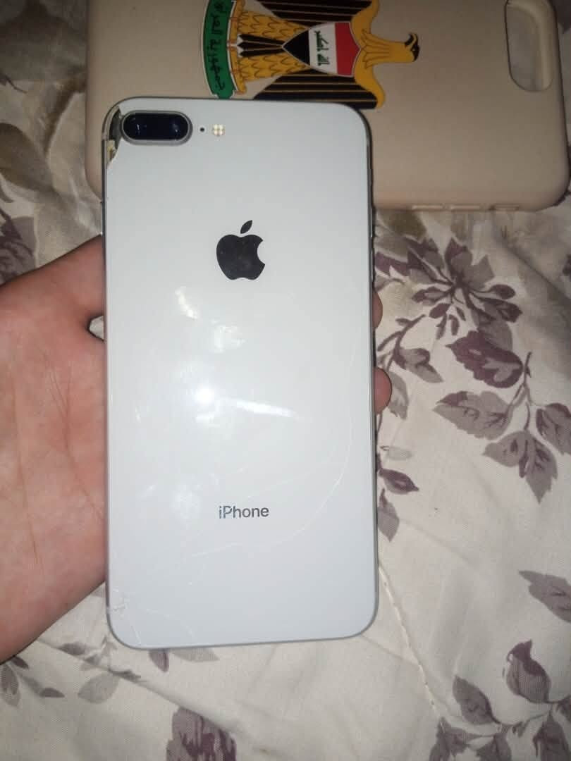 📱 آيفون 8 بلس – 64GB للبيع
🔹 السعة: 64GB
🔹 الشاشة: 5.5 إنش Retina HD
🔹 المعالج: Apple A11 Bionic
🔹 الكاميرا الخلفية: مزدوجة 12MP 📸
🔹 الكاميرا الأمامية: 7MP
🔹 يدعم الشحن اللاسلكي ⚡
🔹 يدعم Touch ID
🔹 يدعم 4G LTE
🔹 الجهاز أصلي وغير مفتوح
🔹 البطارية: 76%
🔹 لا توجد قطع مستبدلة
🔹 الشاشة بدون خدوش
🔹 الظهر مشرگ بالاضافة الى ثلم بسيط 

💰 السعر: [85 الف دينار ]

***********
