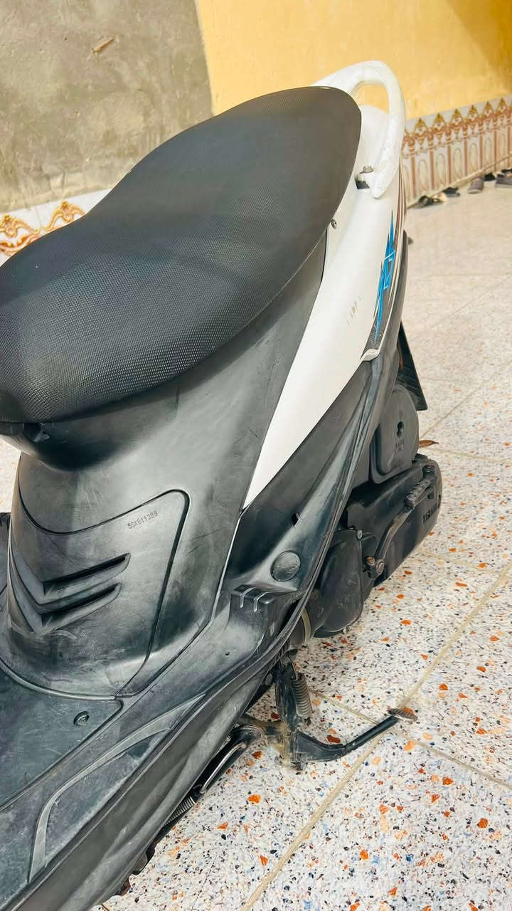 السلام عليكم 
دراجه ماكس عدله صارلها شهرين من طالعه حاويه  جديده برغي ما مفتوح بيها بلادي نضيفه كتلوك يابان 
مكاني ناصريه مركز 
سعرها ١١٥٠ وبيه مجال
موجود خاص وهذا رقمي وتساب 
***********
