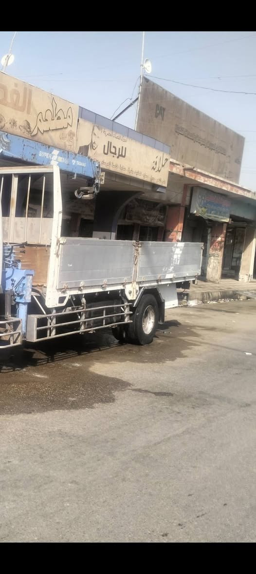 السلام عليكم للبيع بدي كامل ملحقاته كاعيه حديد طول 5و40عنوان الناصرية ***********
