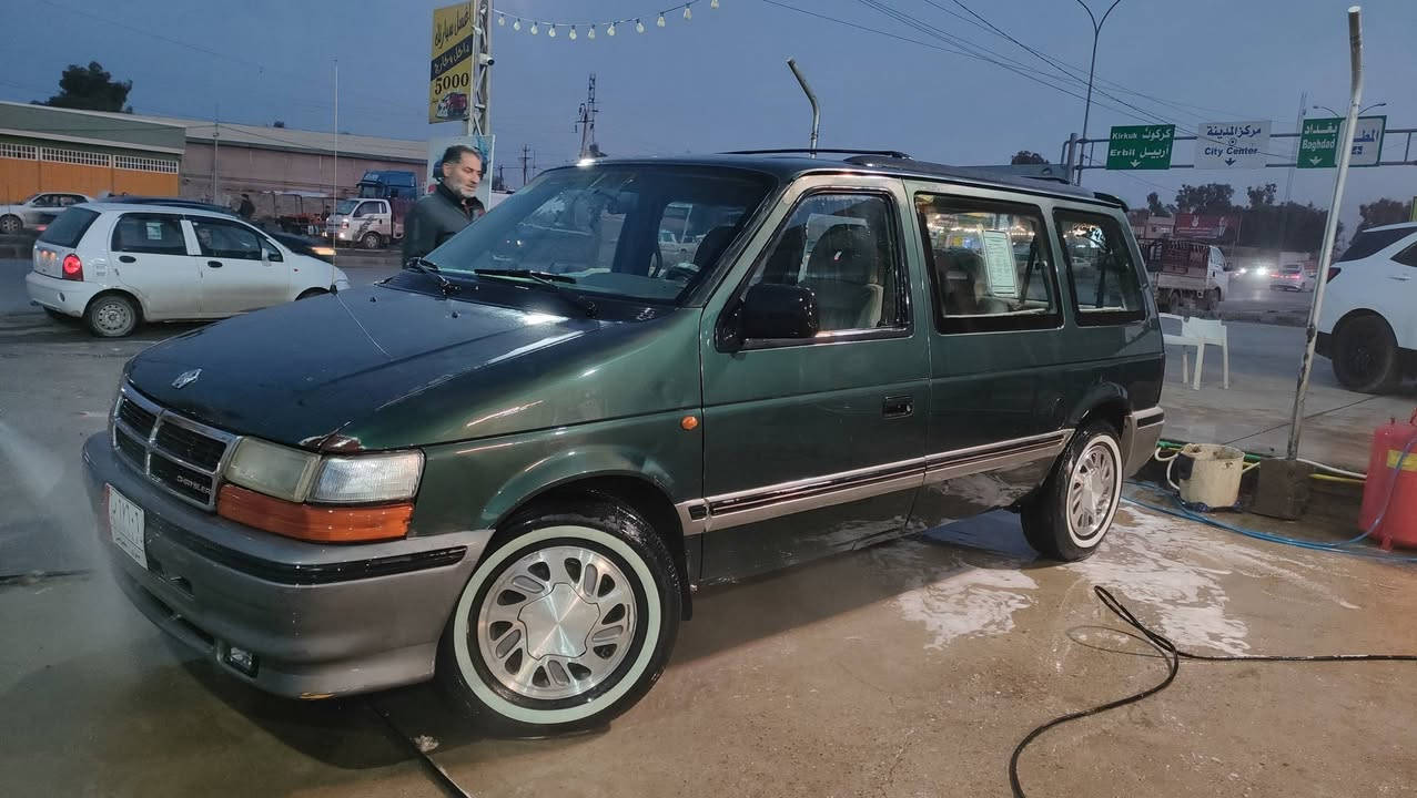 كلايزر موديل 1995 شاصي قصير المرغوم محرك باجيرو 3000 صاحبها موجود سنوية 27 كير ومحرك جيد داخلها جديد كشرها حلو ما مصبوغة بلادية للتواصل 
*********** بي وتساب . 
***********
