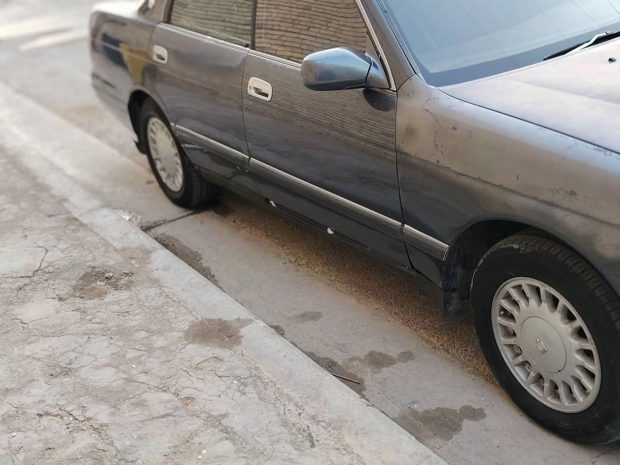 السلام عليكم السياره بطه منفصل كامل مواصفات مابيهة أي نقص كفاله من كلشي كير محرك تبريد ثلج❄بلادية كلهة موديل94 بسمي تحويل مباشر رقم نكليزي مكاني بغداد رقم الهاتف ***********
