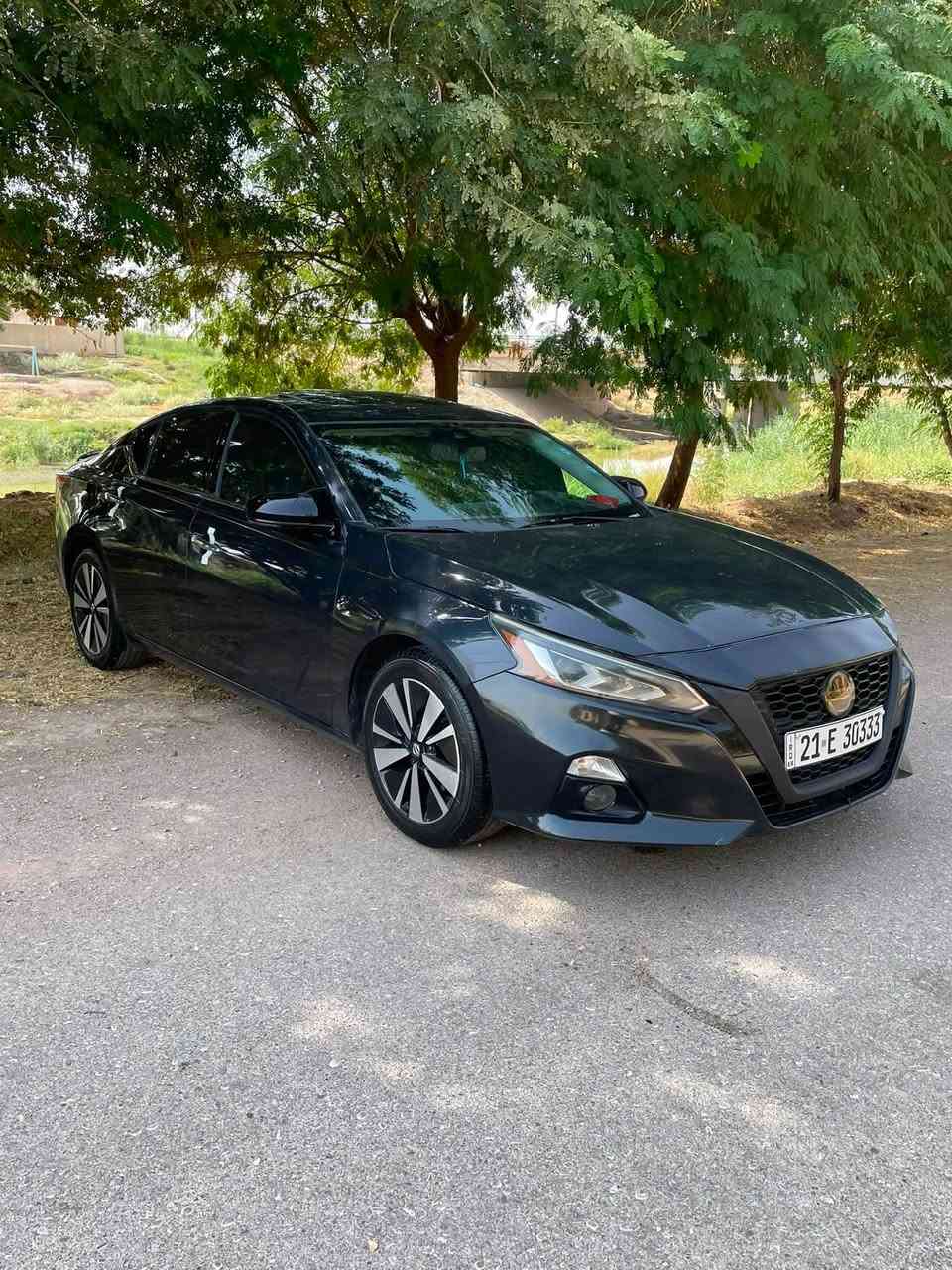 للبيع التيما SL فول موصفات
السعر 117 وبي مجال
‭{***********}
-موديل 2019 
-الون نفطي
فتحه سلايت  
-ماشيه 170 الف 
-داخل  صاج 
-رادار 360 درجة
-تحكم ستيرن 
-تثبيت سرعه 
-كاميرا خلفي 
-رادار جانبي
-رادار خلفي 
-رادار امامي
-تحديد مسار
-حساس خلفي
-تبريد ثلج❄️
-تشغيل عن بعد 
-بصمة تشغيل 
-بصمة ابواب + صندوق 
-تايرات وياله جديد
-سيارة جاهزة مناقص برغي
-ضرر سيارة : + جاملغ وبونيد وقطعتين ونص كلير بدون ضربه   
-سنويه هزه براد جديد  
-سيارة ب اسمي
-تحويل وكاله ثاني يوم 
1N4BL4EV5KC163617
📍مكان السياره دياله خانقين
