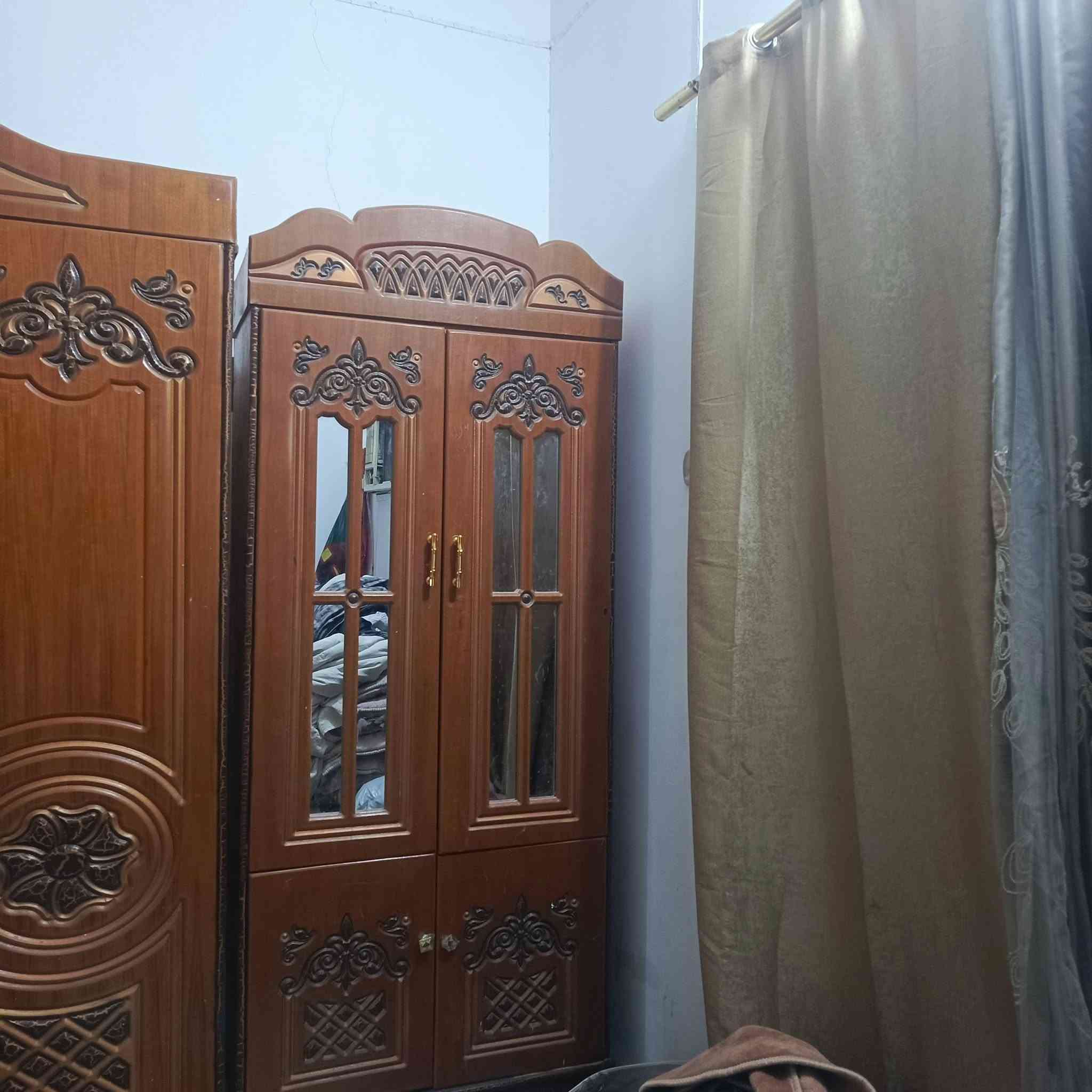 غرفة كاملة • بلا نقص • قابل تفاوض