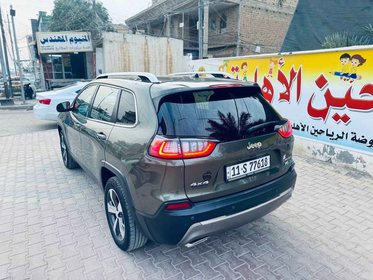 سلام عليكم
جيب بزون موديل 19
فول مواصفات ماعدا فتحه
رقم بغداد
مكفوله ما عدا البنيد صبغ نفسه سونار موجود
ماشيه 82ميل
شواصي مكفوله
6سلندر
سعر 130 بيهه مجال قليل
عنواني العماره قطاع 30
***********
