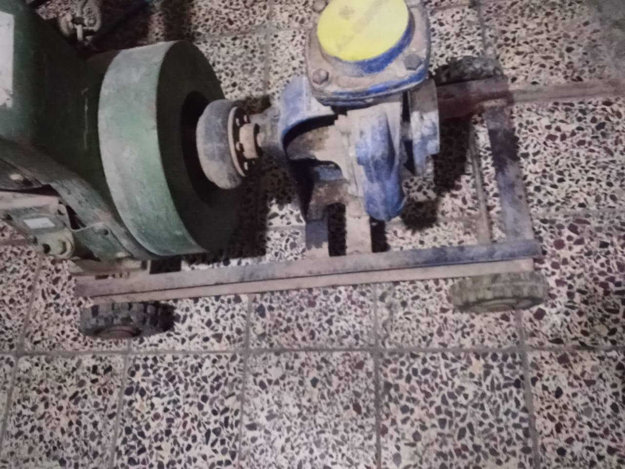 السلام عليكم

ماطور سگي جديد ما مشتغل ابد
نوع هندي سلندر وحد
مكان بغداد الزعفرانيه
رقم الهاتف ***********
سعره ٩٥٠ وبي مجال قليل 
 شباب ماطور جديد
