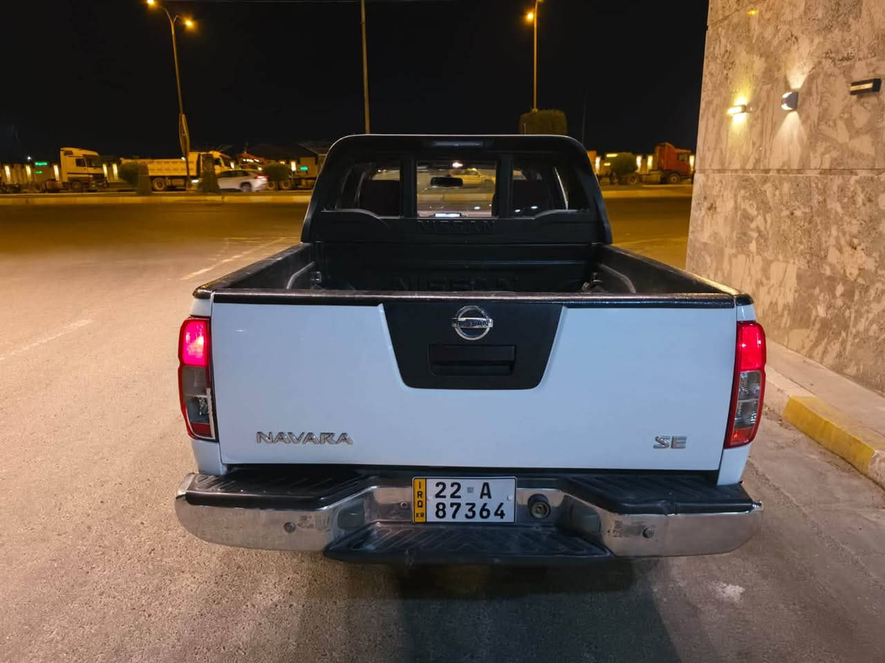 السلام عليكم 
بيكم نيفارة موديل 2014 كويتي 

رقم اربيل إنكليزي باسمنا تريد تحويل تريد وكاله 

محرك وكير بلادي ما مفتوح ولا بيه تنقيص ولا تبخير 

تبريد ثلج وشرط الفحص للظهر

حدادية جديدة والسيارة ناعمة حيل، بالمشي تجي وتسوقها وتشوف بعينك 

مكان السيارة: الانبار فلوجه 

السعر 115 ورقة وبيه مجال بسيط

السيارة جديدة، ما بيها اي نقص وجاهزة وكاملة من كلشي 
للاستفسار ***********
***********
