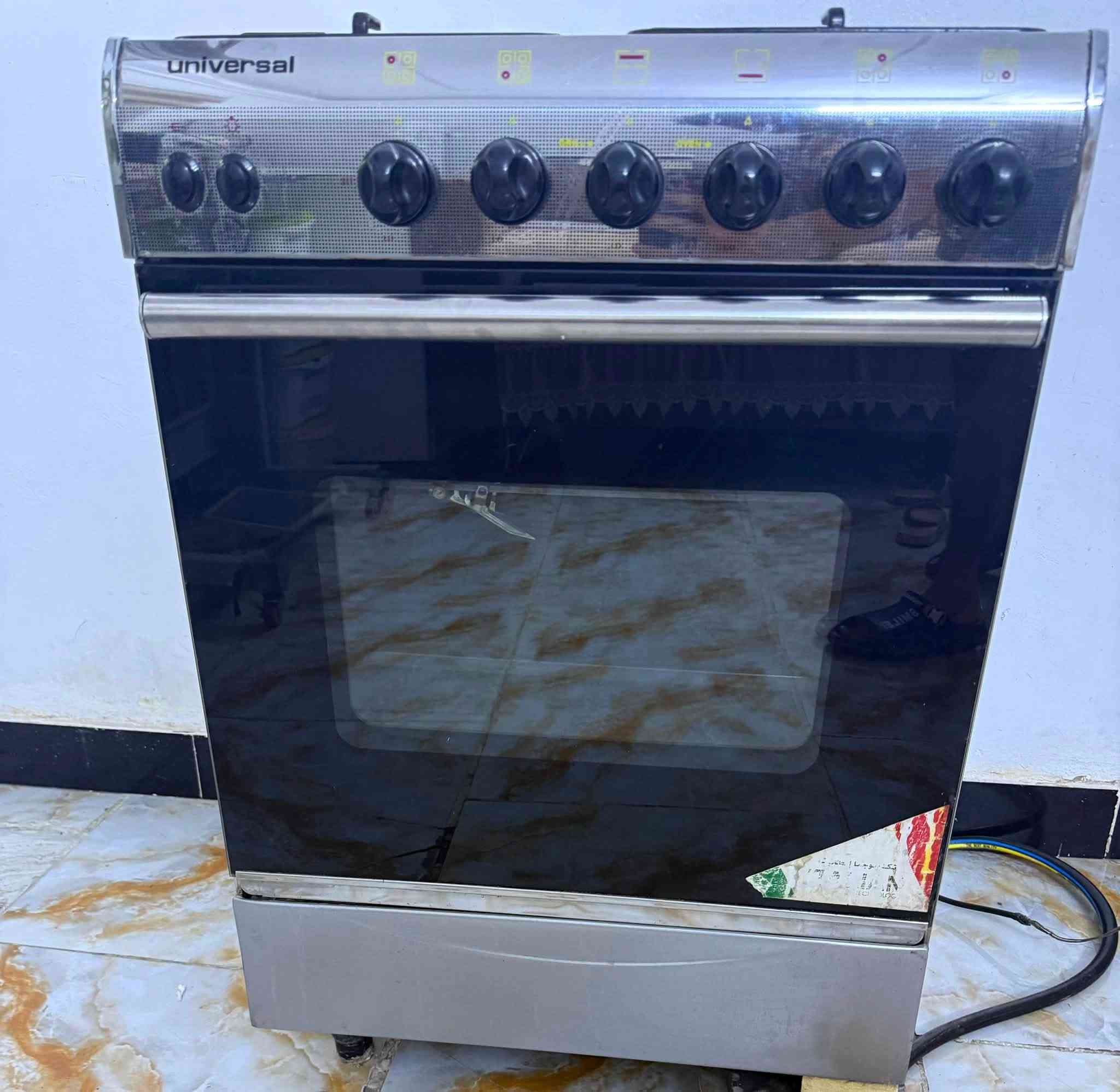 طباخ غازي كلش يشتغل بي الفرن وعيون الطباخ مستعمل فقط 3 اشهر وبي تلف بسيط سعره 100 الاف المكان بغداد
الرقم : ***********
