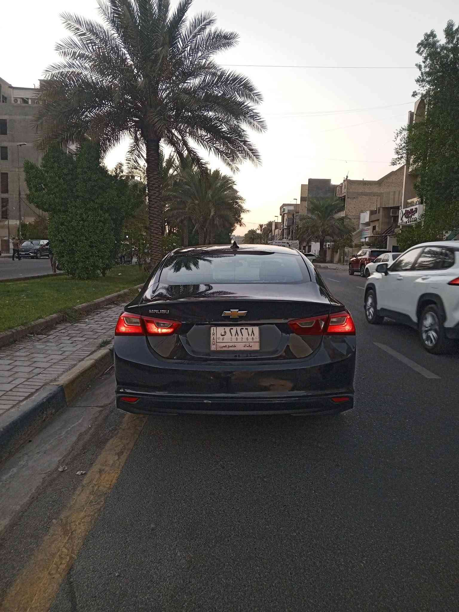🚘 للبيع — شفروليه ماليبو 2018 | 1.5 تيربو 🚘
🔥 ماليبو 2018 لون أسود — شكل أنيق وحضور قوي 🔥
السيارة نظيفة ومحافظ عليها، ومناسبة للي يريد سيارة مريحة واقتصادية وبنفس الوقت شكلها راقي.
🔹 الموديل: شفروليه ماليبو 2018
🔹 المحرك: 1500 تيربو
🔹 القير: ممتاز
🔹 اللون: أسود
🔹 الممشى: 110,000 كم
🔹 النظافة: تقريباً 90%
🔹 التكييف: بارد
🔹 الحالة العامة: جيدة جداً
🔹 الفحص: السيارة موجودة للفحص والسونار، وكل التفاصيل تبين بالفحص.
💰 السعر: 85 ورقة
💵 أكو مجال بسيط للجادين بعد المعاينة
📞 للاستفسار والتواصل:
***********
العنوان بغداد شارع فلسطين 
⚠️ ملاحظة: السيارة تنباع حسب حالتها وفحصها، والجاد يتفضل يشوفها ويفحصها بنفسه حتى يكون البيع واضح ومريح للطرفين.
