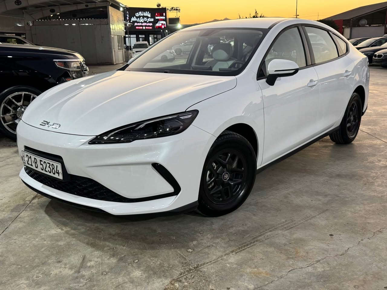 BYD SEL 05    
هيچى پيوه نييه نه شوخت نه ته عديل نه بوياخ 
ته نها  5000 هه زار ڕۆشتوه ئه شياى بيلادى له گەڵە 
به ناوى خومه وه يه 
شوين سليماني 
***********
*********** السليمانية, العراق
