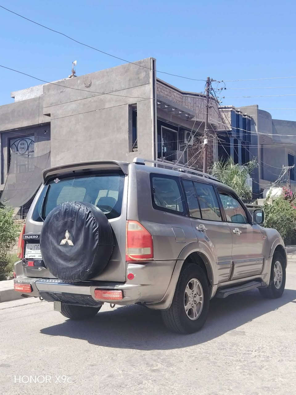 سلام عليكم للبيع باجيرو موديل 2002 رقم بغداد بسمي سياره صبغ حزام بيه جراد كير مكينه صدر تبريد مكفولات تخم تاير مكينه ٣٠٠٠ ٦ سلندر ٧ راكب تبريد ٣ قطع  سياره جاهزه سعره ٦٥ بيه مجاا قليل مكاني بغداد محموديه رقم ***********

