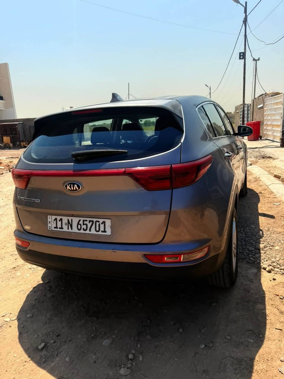 🚗 كيا سبورتاج 2018 (وارد أمريكي) 🚗
المواصفات والأداء:

 المحرك: 4 سلندر سعة 2.4L (2400cc)

 نظام الدفع: فور ويل (AWD / 4WD)

 المسافة المقطوعة: 75 

 الفئة: نصف فول

المميزات والتجهيزات:

 كشافات وإضاءة LED (كشافات وجه)

 شاشة وكاميرا خلفية

 تدفئة كشنات (الكشنات جلد أصلية مع تلبيسة)

 تكييف قطعتين (فتحات خلفية)

حالة البدن (البودي):

 السياره بدون صبغ 

 السيارة بحالة ممتازة ونظيفة جداً

💵 السعر:  ($149وبيه مجال بسيط

📍 العنوان: بغداد - حي الجهاد

📞 للاتصال والاستفسار:***********
