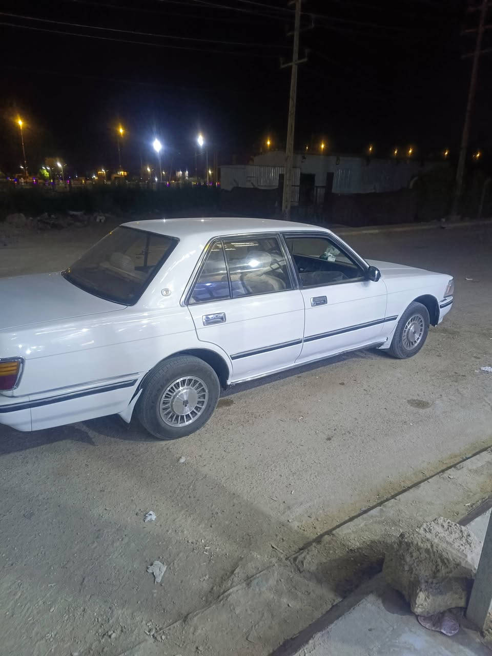 السلام عليكم سيدان محور ١٩٩٠ سياره جاهزه سنويه 2028 تبريد حداديه اكسن تواير جديد صبغ حزام فقط جماليه باتري جديد كير ومكينه ونجي شرط كهربائيات جاهزه السعر ٥٠ بيهه مجال العنوان فضليه رقم ***********
