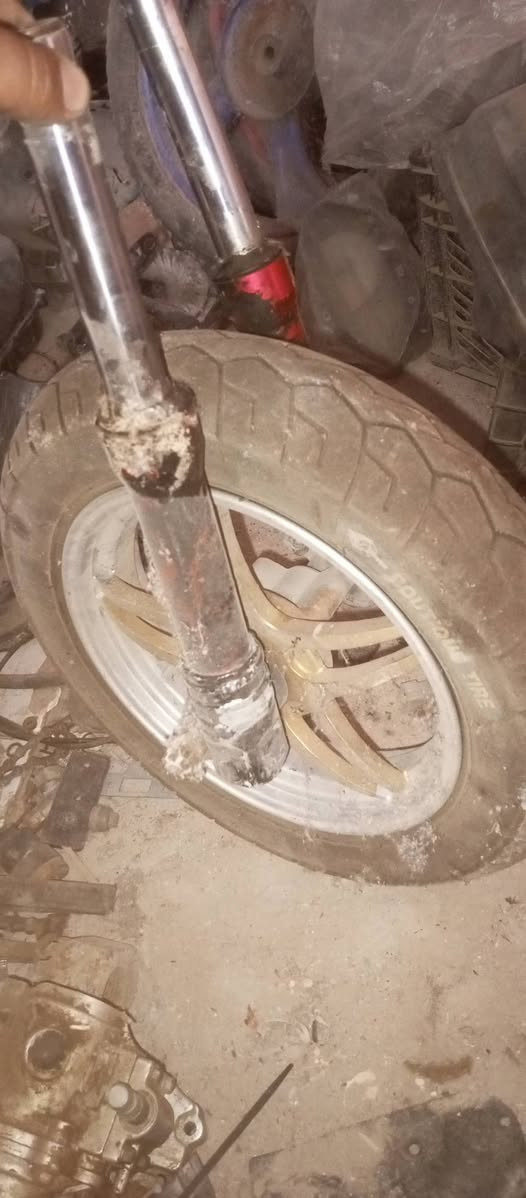 سلام عليكم ورحمة الله تعالى وبركاتة عندي غراض ماكس عدلة كفرات ويالة تواير دبلات شوتة ضفيرة مكاني الرميثة فرع الهلال قرب الطاقة الكهرباء رقمي ***********
